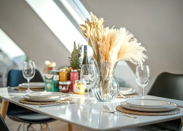 Seebalance Mit Alpenpanorama